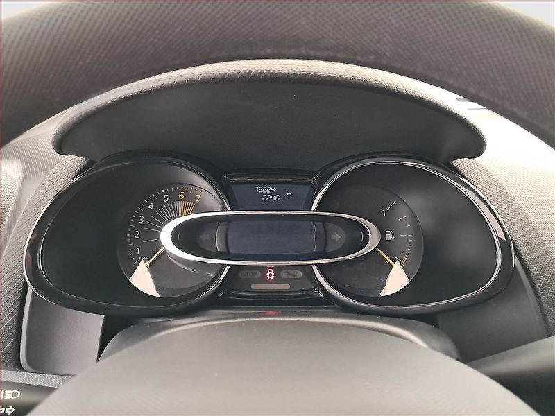 Renault Clio (2012) 1.2 16V, nová STK, slušný stav - fotka 11 z 18