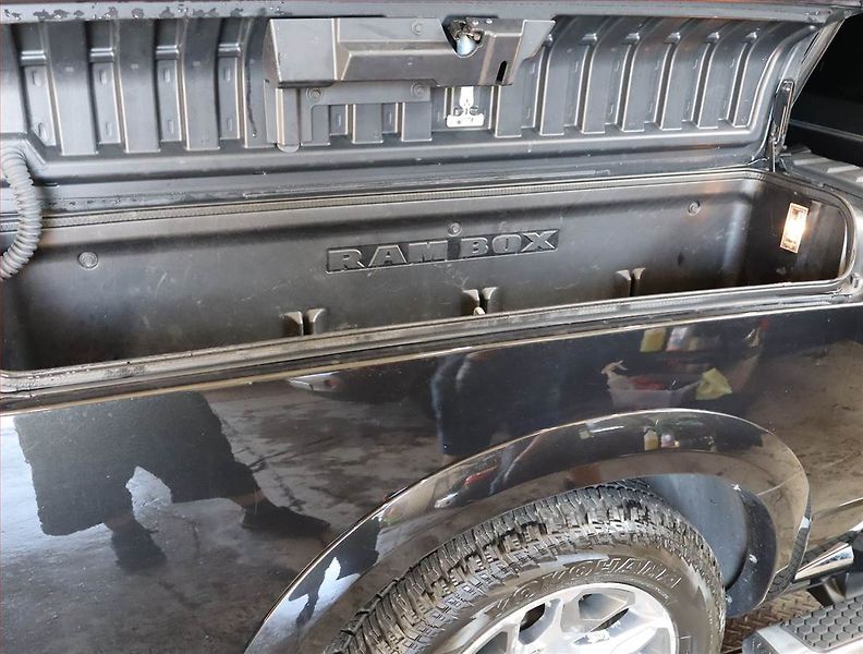 Dodge RAM (2018) 5.7 V8 HEMI - fotka 22 z 23