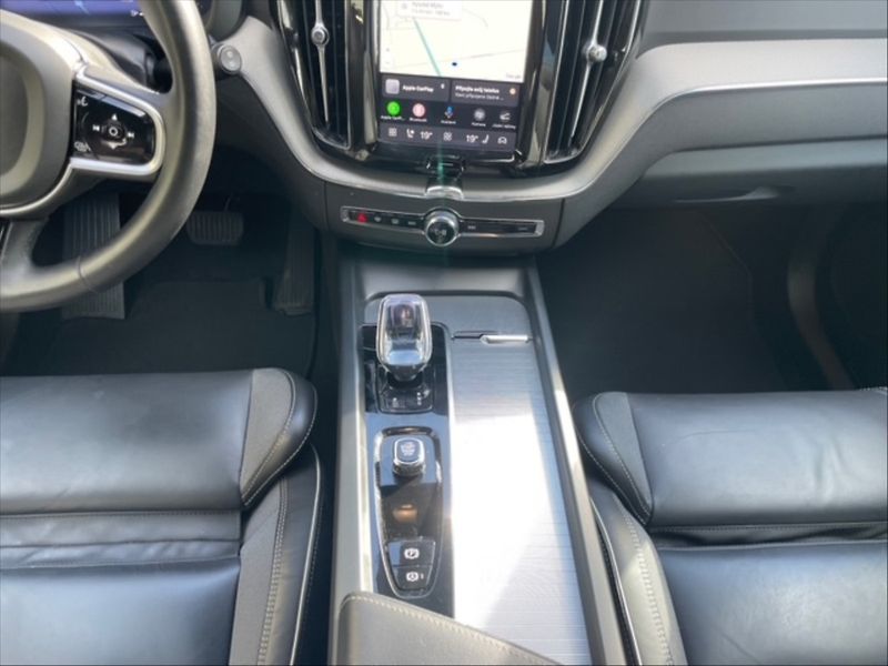 Volvo XC60 2,0 B5 AWD Plus Black Ed. AT - fotka 10 z 11
