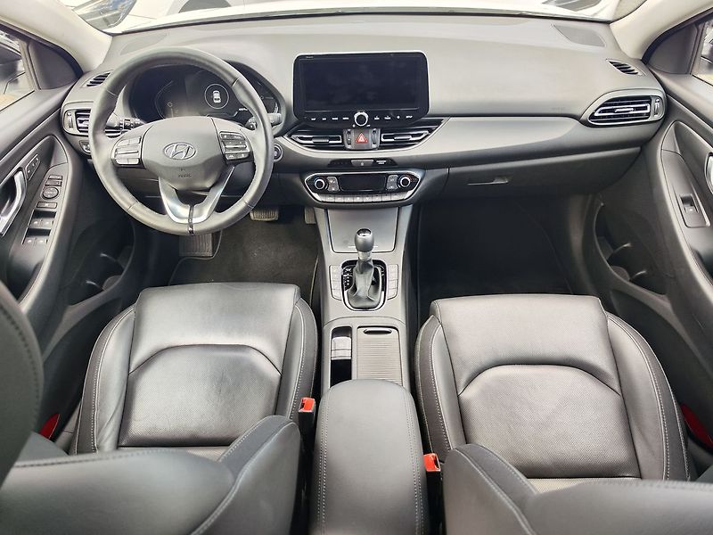 Hyundai i30 1.5 T-GDI/117kW Style Premium - fotka 12 z 36