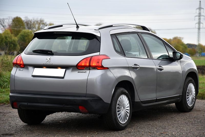 Peugeot 2008 1.2, KLIMATIZACE, TEMPOMAT - fotka 3 z 36