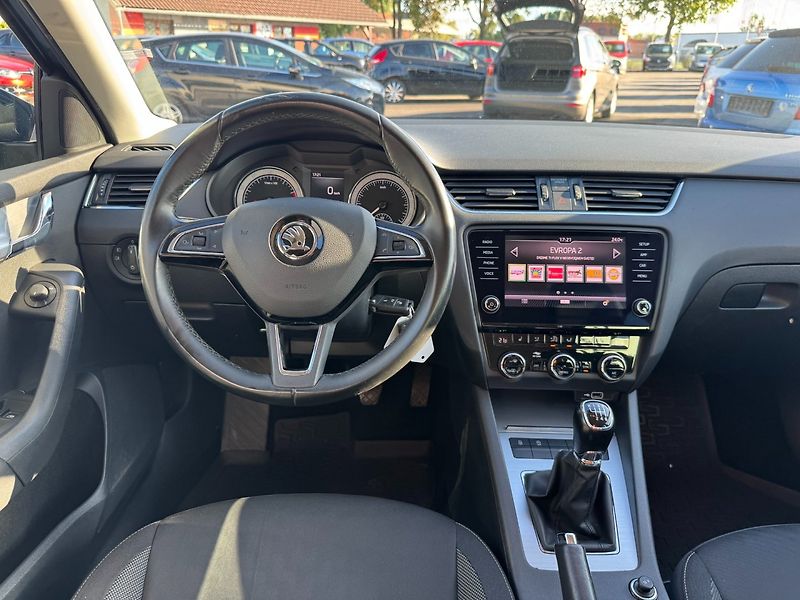 Škoda Octavia (2018) Style 1,0 TSI 85 Kw - fotka 18 z 36