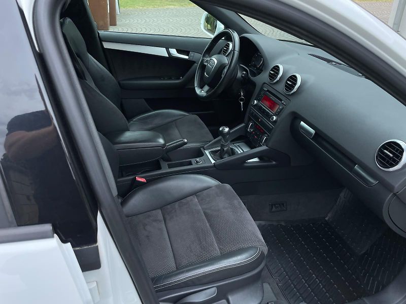 Audi A3 1,4TFSI Sportback - fotka 19 z 32