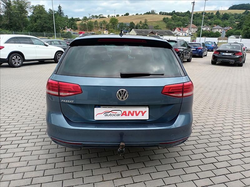 Volkswagen Passat 2,0 TDI,110kw,LED,SERVIS,TAŽNÉ - fotka 6 z 49