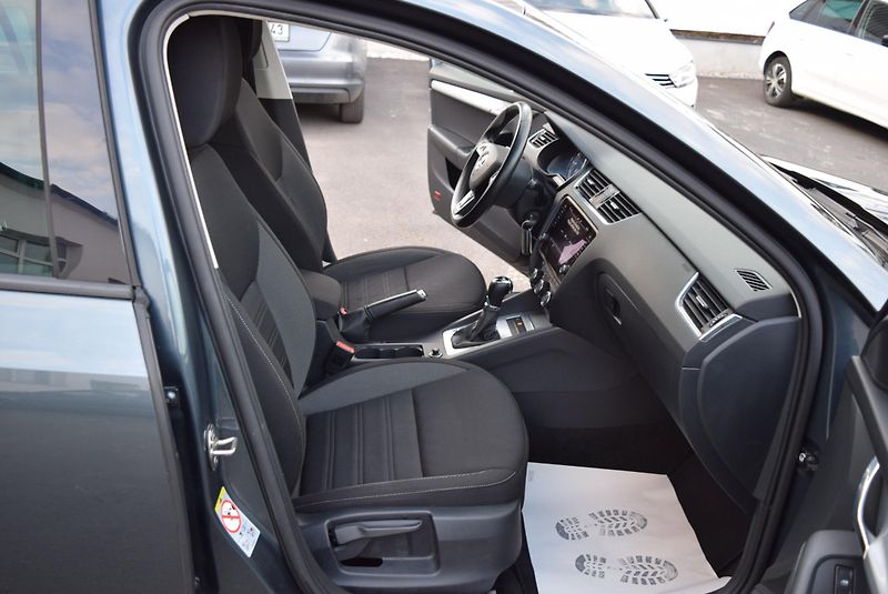 Škoda Octavia (2020) 1.5TSI 110kw AMBITION DSG KAM - fotka 34 z 44