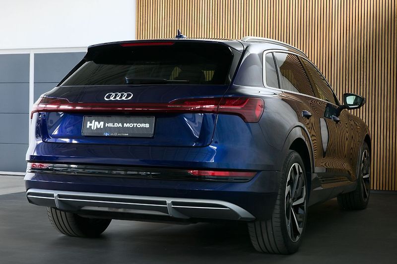 Audi e-tron 55 300kW S-Line Tažné Panorama - fotka 5 z 47
