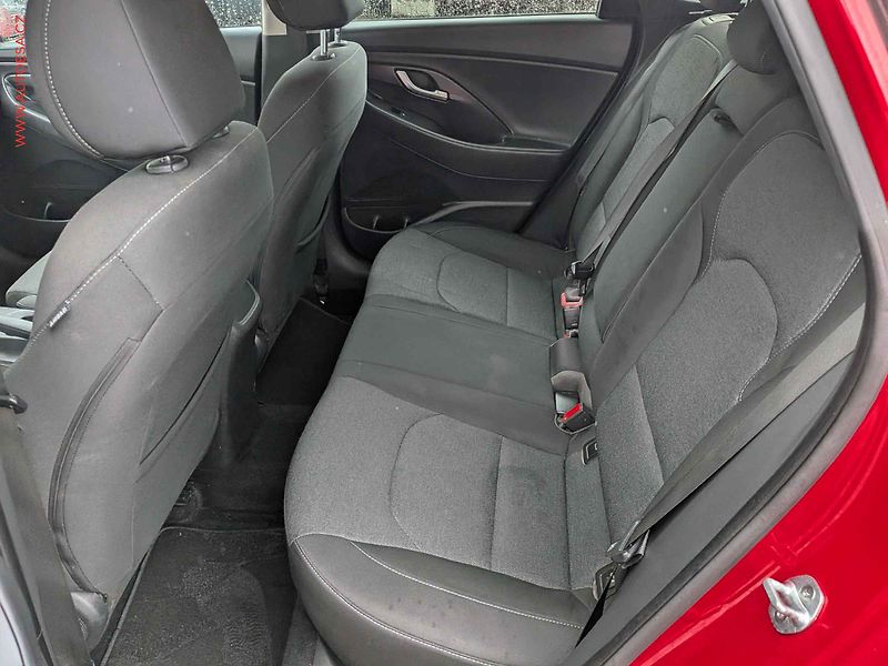 Hyundai i30 (2020) 1.5 T-GDi, 1.maj,ČR, servis - fotka 10 z 16