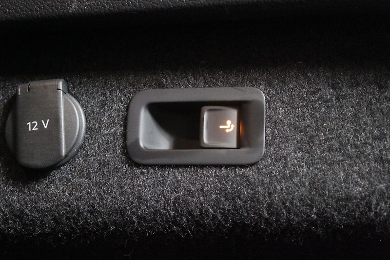Volkswagen Passat Variant (2023) Manuál 110kW Matrix Tažné - fotka 19 z 29