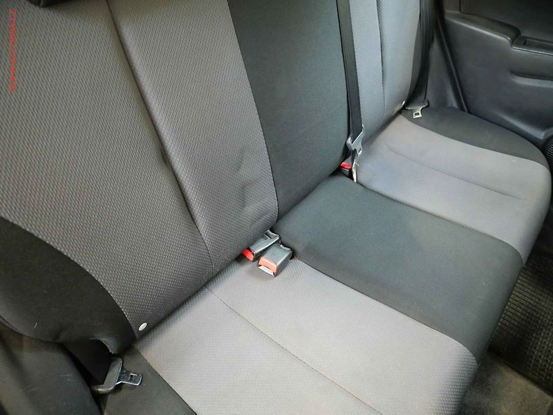 Mazda 2 (2008) 1.3 i, ČR, AC - fotka 12 z 17