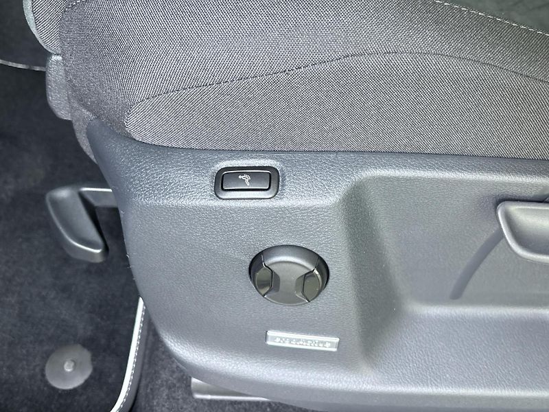 Volkswagen Touran (2025) MPV - fotka 27 z 29
