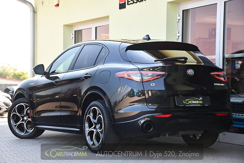 Alfa Romeo Stelvio 2.2D 16V 154kW Veloce AT8-Q4 - fotka 3 z 52