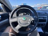 Škoda Octavia (2009) 1,9 TDI 77 KW 2. MAJ SERVISKA - náhled 24