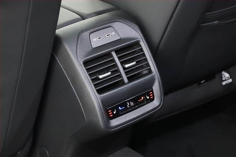 Škoda Superb (2025) 2.0 TDI, L&K, Head Up, Navigac - fotka 27 z 31