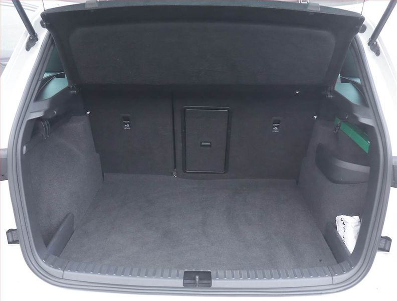Škoda Karoq (2023) Sportline 1.5 TSI - fotka 14 z 24