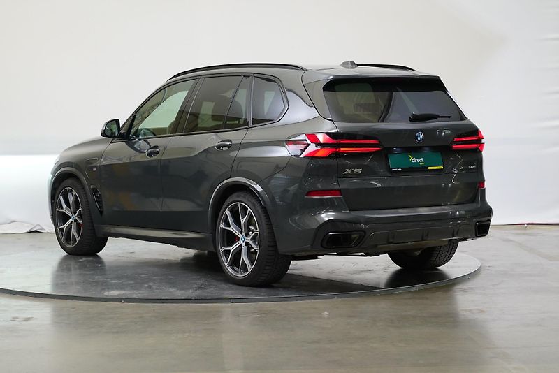 BMW X5 - fotka 7 z 30
