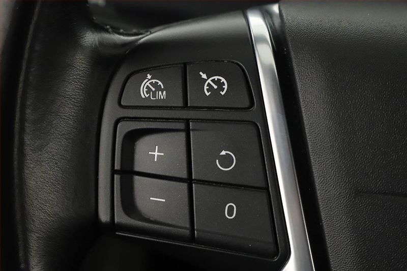 Volvo V60 (2016) T4 2.0, Serv.kniha, Kůže, Navi - fotka 16 z 17