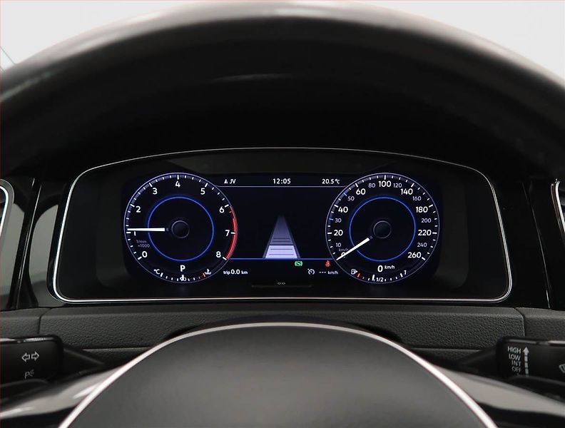 Volkswagen Golf (2018) 1.5 TSI, Automat, Serv.kniha - fotka 11 z 21