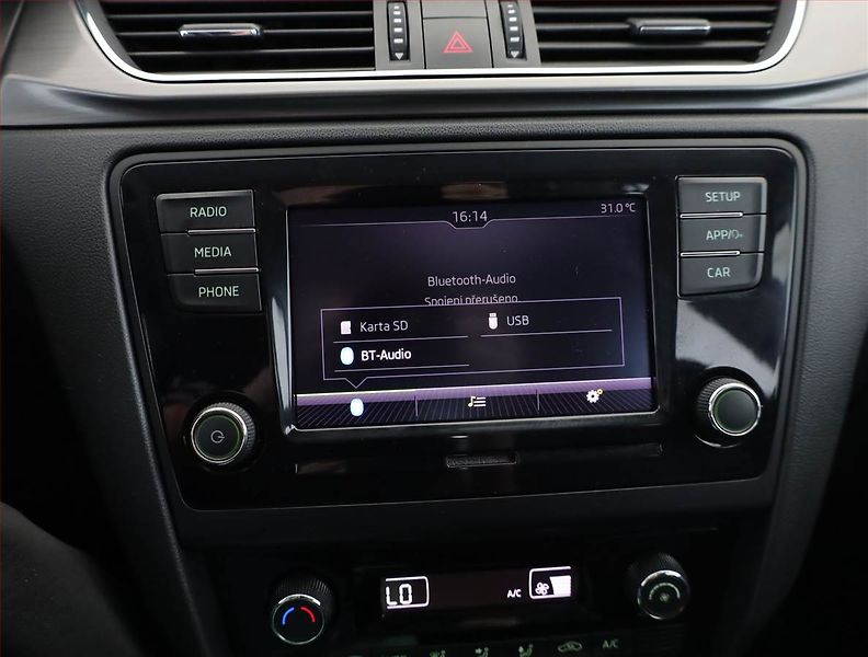 Škoda Rapid (2018) Style 1.0 TSI, ČR,1.maj - fotka 12 z 18