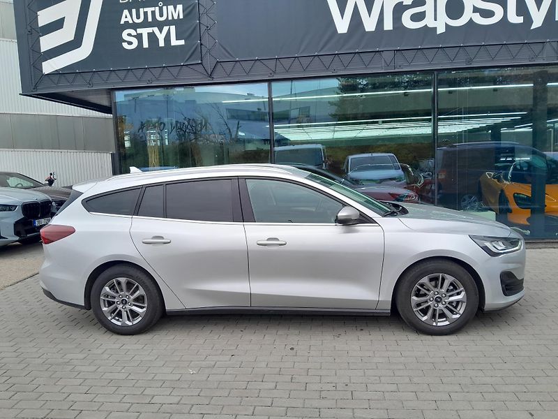 Ford Focus Titanium, AT, ČR, 1 majitel  - fotka 8 z 13