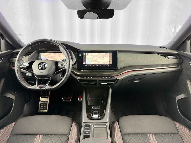 Škoda Octavia 2.0 TDI DSG 4X4 RS, ACC, LED, - fotka 10 z 28