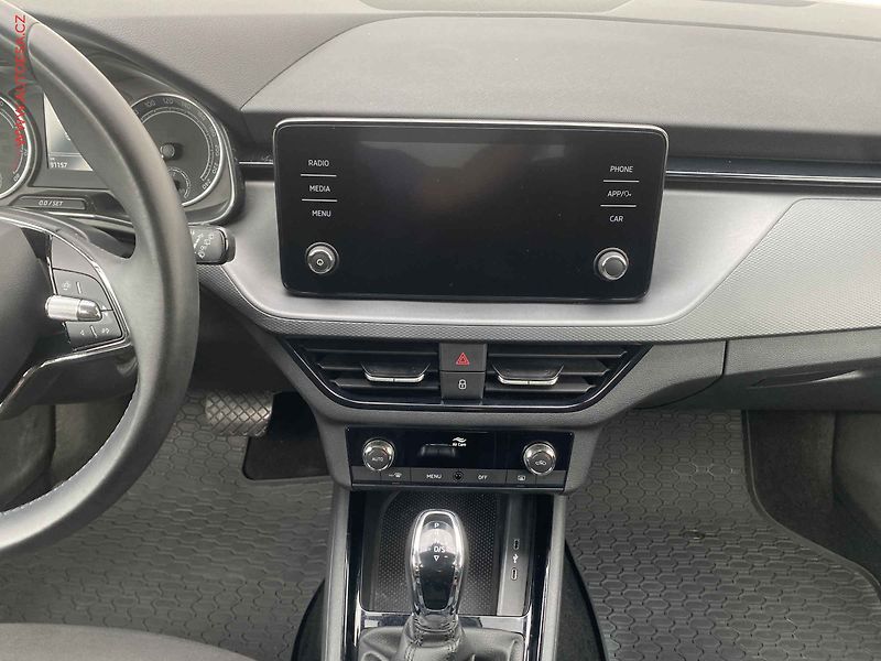 Škoda Kamiq (2022) 1.0 TSi, Ambition, DSG, LED - fotka 12 z 18