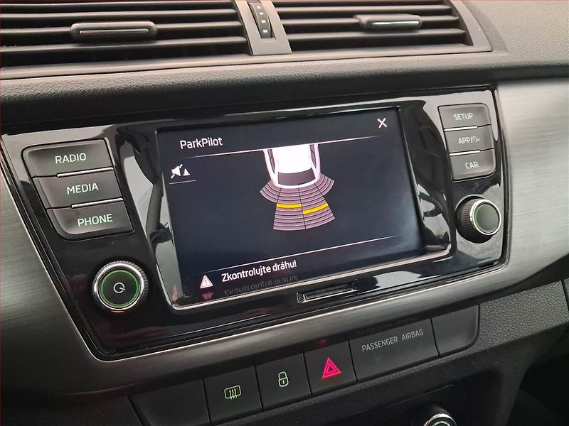 Škoda Fabia (2019) Ambition 1.0 TSI, Tempomat - fotka 29 z 30