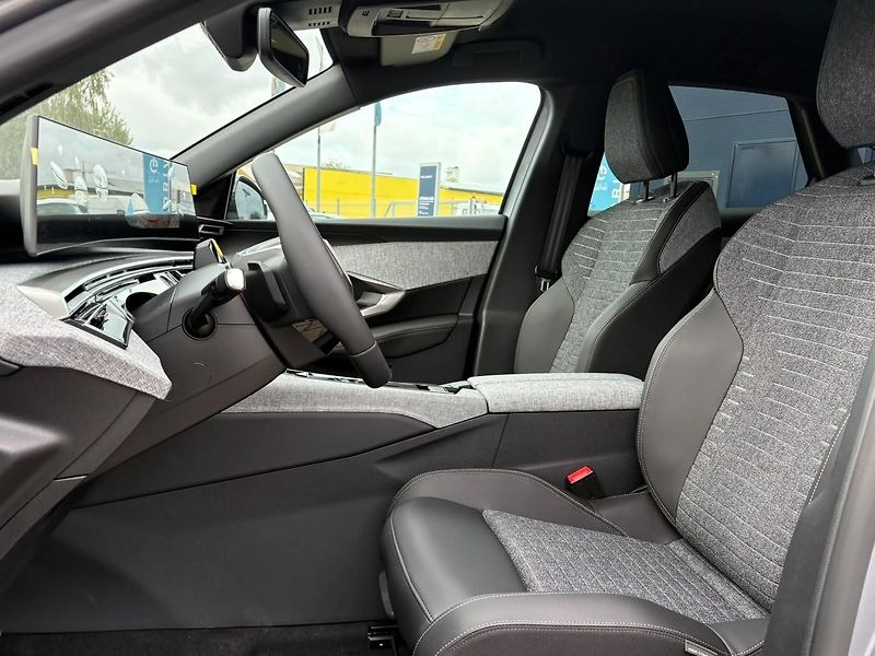Peugeot 3008 (2026) BUSINESS Hybrid 145 e-DCS6 - fotka 12 z 27