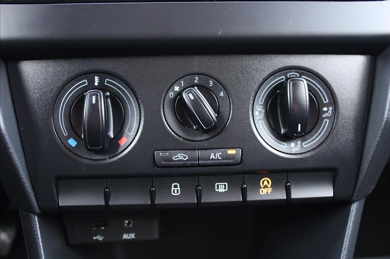 Škoda Rapid 1,4 TDI  NOVÉ V ČR - fotka 14 z 24