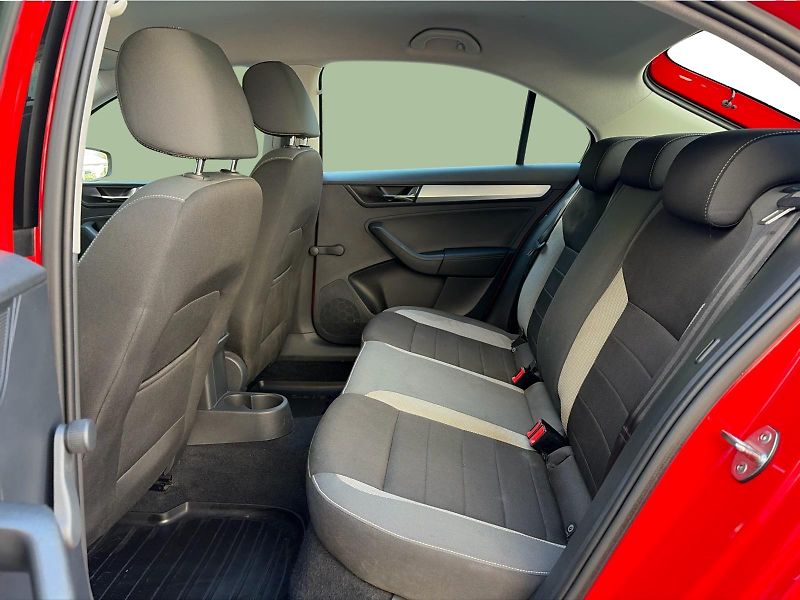 Škoda Rapid 1.0TSi 81kW Ambition Plus - fotka 13 z 21