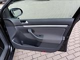 Volkswagen Golf 1,6 MPI,75KW,VÝHŘEV,DIGIKLIMA - náhled 23