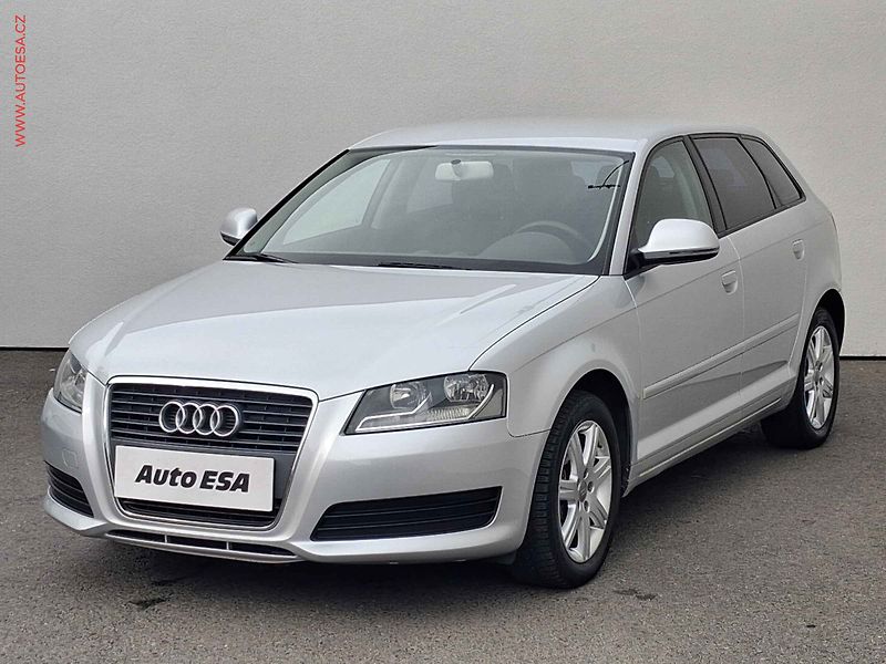 Audi A3 (2009) 1.4 TFSi, Attraction, AC - fotka 3 z 14