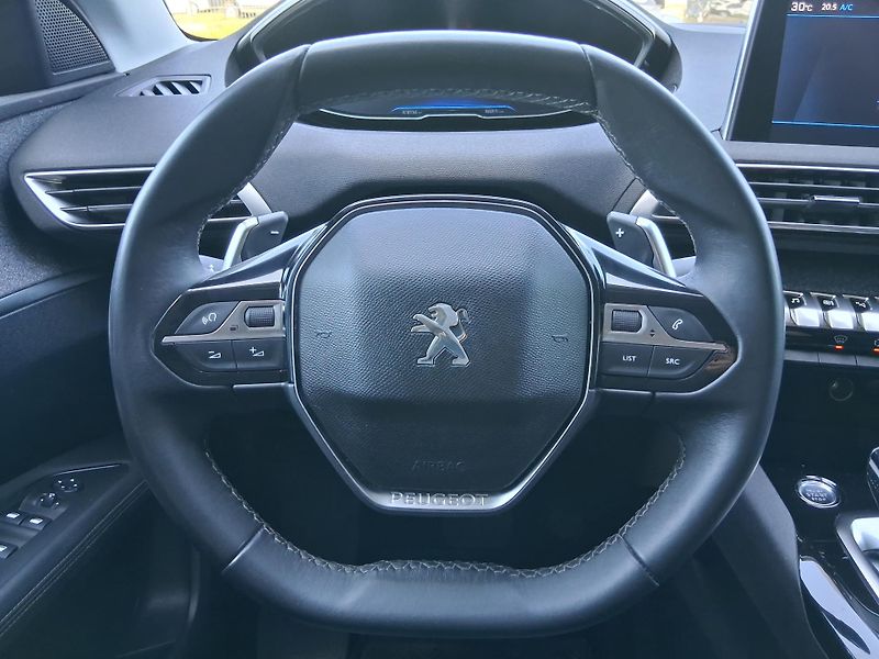 Peugeot 3008 ALLURE 1.2 PureTech 96 kW  - fotka 11 z 23