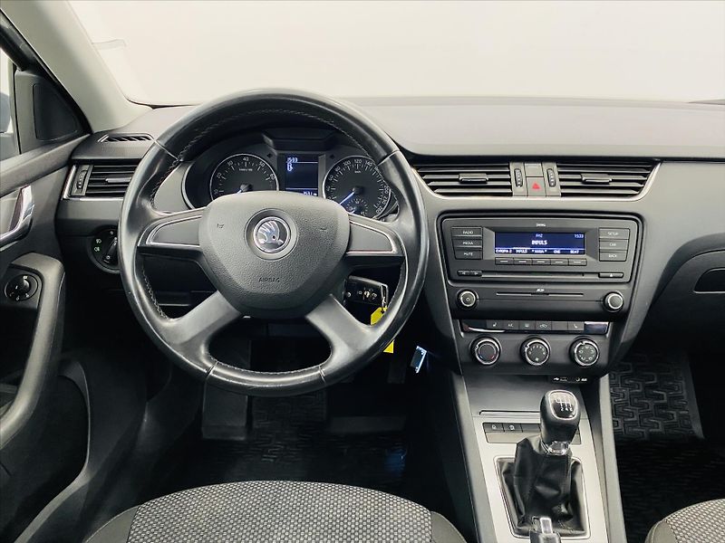 Škoda Octavia 1,2 TSI 77 kW Klima - fotka 10 z 24