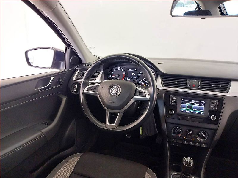 Škoda Rapid (2017) Ambition 1.2 TSI, Serv.kniha - fotka 7 z 17