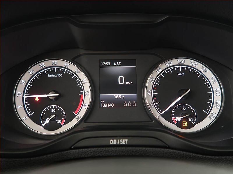 Škoda Karoq (2019) Style 1.6 TDI, Serv.kniha - fotka 11 z 19