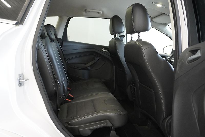 Ford Kuga 2.0 TDCI 132kW TITANIUM 4X4 - fotka 25 z 32