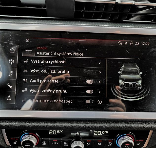 Audi Q3 1,5 TFSI,S-tronic,TFT,kůže - fotka 30 z 50