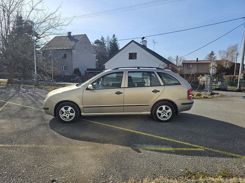 Škoda Fabia (2004) 1.2 HTP, KLIMATIZACE  - fotka 2 z 17