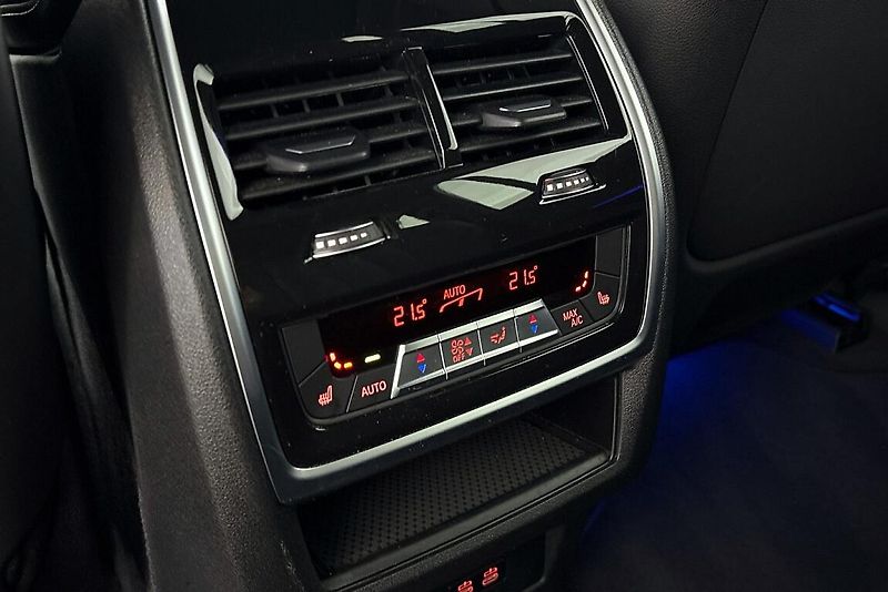 BMW X7 xDrive40d - fotka 24 z 30