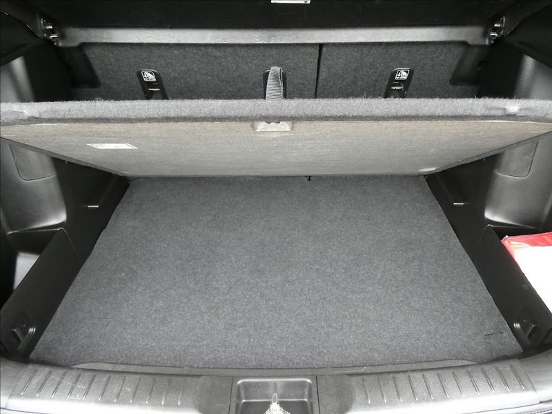 Suzuki Vitara 1,6 VVTi AUTOMAT,serviska,závě - fotka 19 z 50