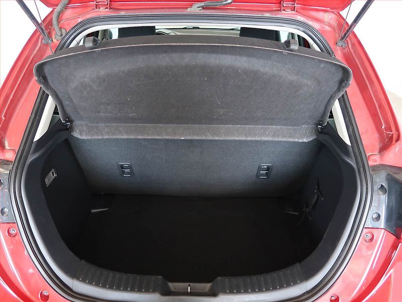 Mazda 2 (2017) 1.5 16V, Serv.kniha - fotka 13 z 15