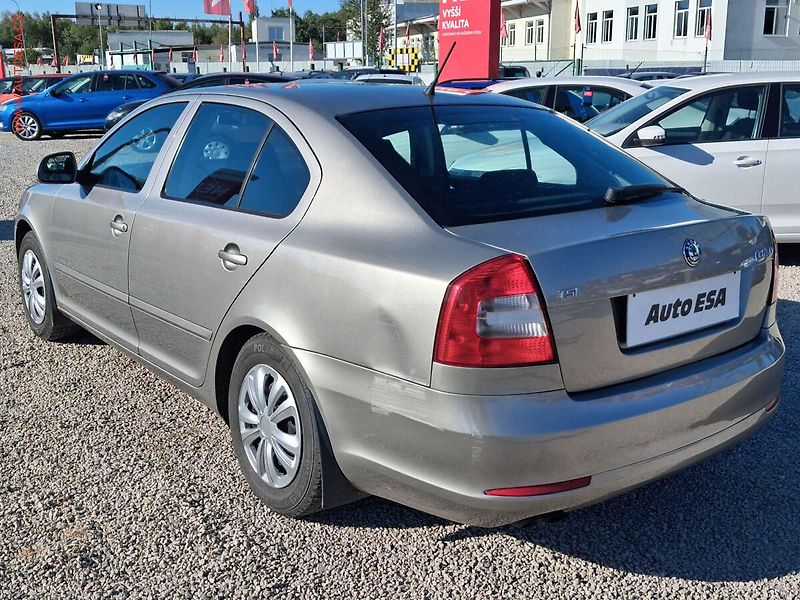 Škoda Octavia (2012) 1.4 TSi, 1.maj,ČR - fotka 6 z 17