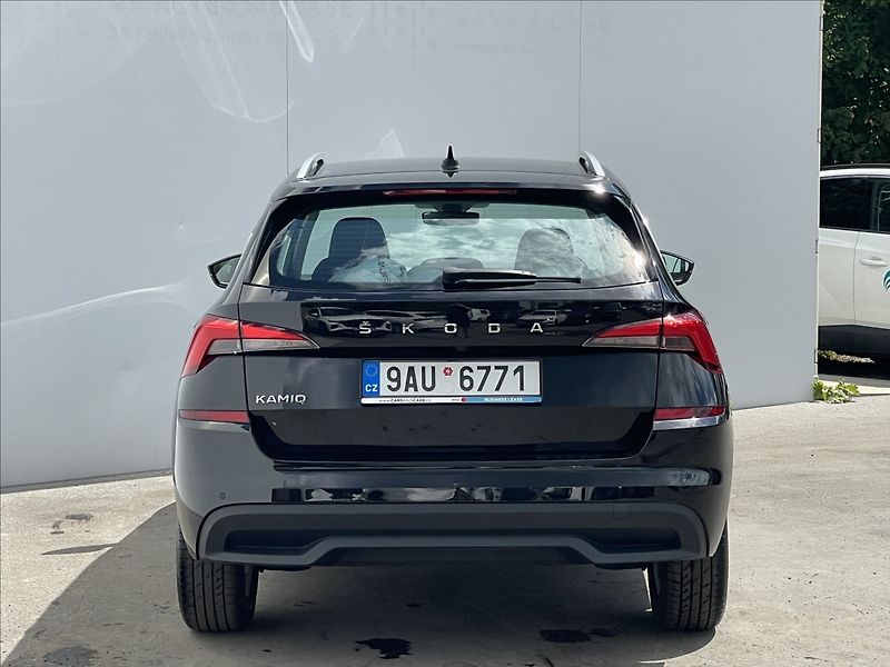 Škoda Kamiq 1,5 TSI DSG Style TAŽNÉ+ACC - fotka 23 z 23