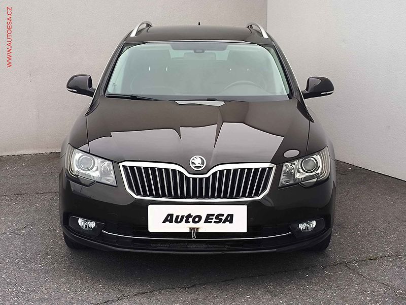 Škoda Superb (2014) 2.0 TDi 4x4, 1.maj,ČR, L&K - fotka 2 z 22