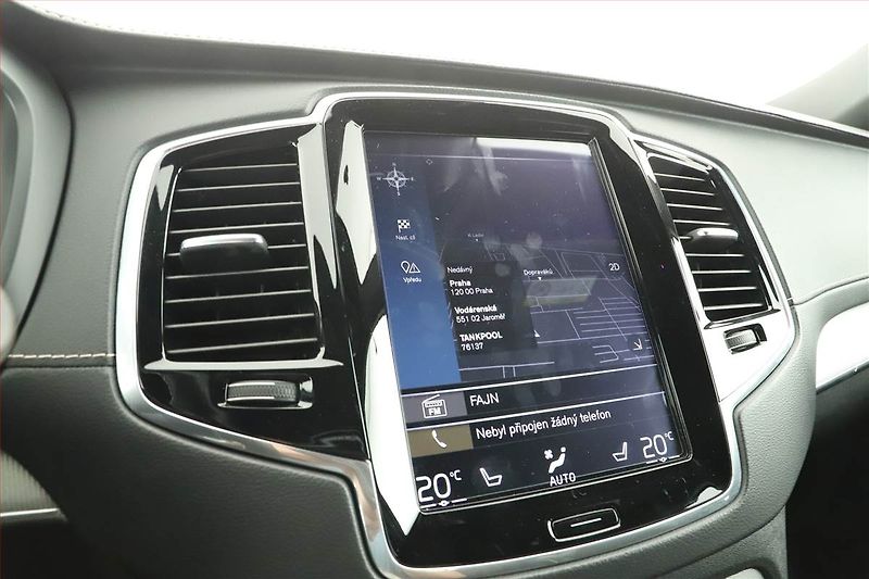 Volvo XC90 (2018) R-Design D5 AWD Polestar - fotka 12 z 18