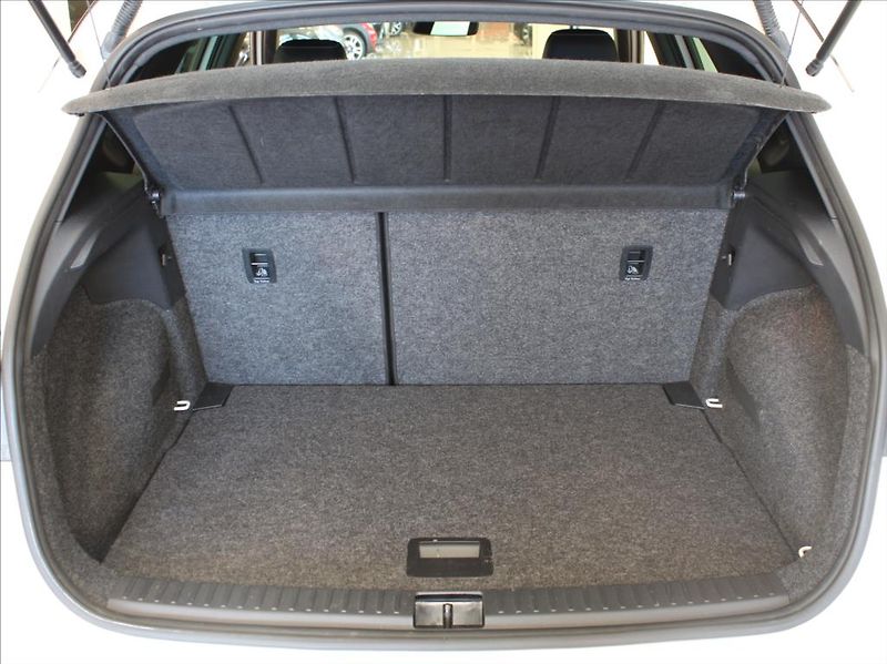 Seat Arona 1,0 TSi DSG Xperience 5L.Zár. - fotka 22 z 23