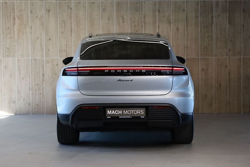 Porsche Macan 4, DriveAssist, Chrono, Masáž - fotka 5 z 37