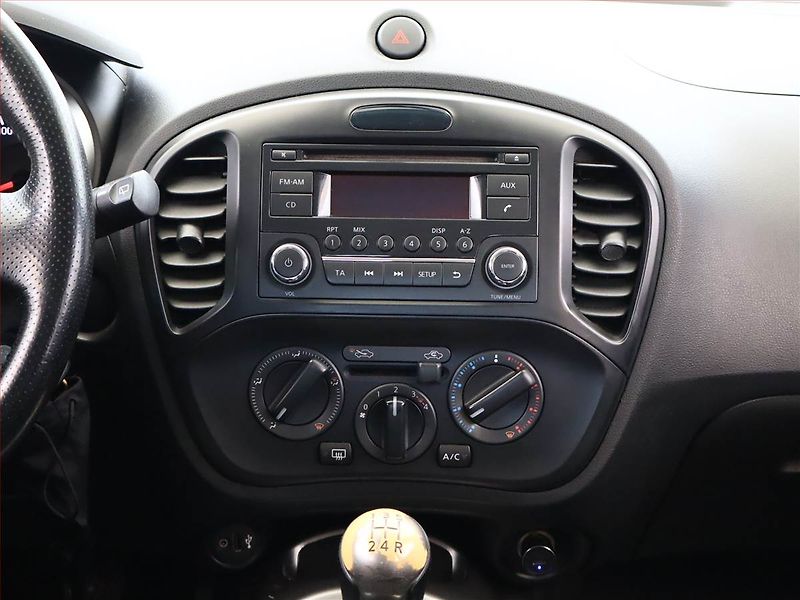 Nissan Juke (2010) 1.6 i, Tempomat - fotka 10 z 15