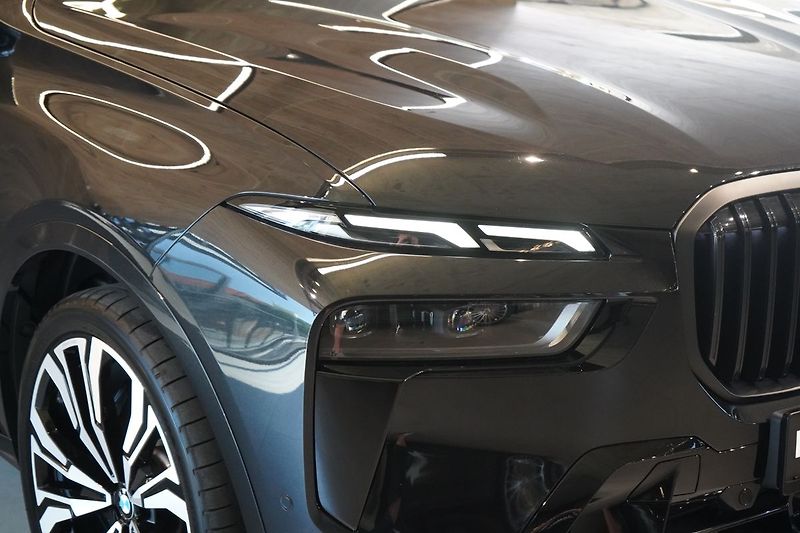 BMW X7 40d xDrive, Nezávislé, Tažné - fotka 5 z 49