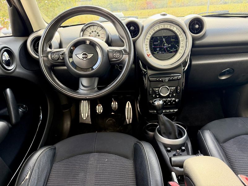 Mini Countryman (2011) Cooper S 135kW PANORAMA! - fotka 12 z 23